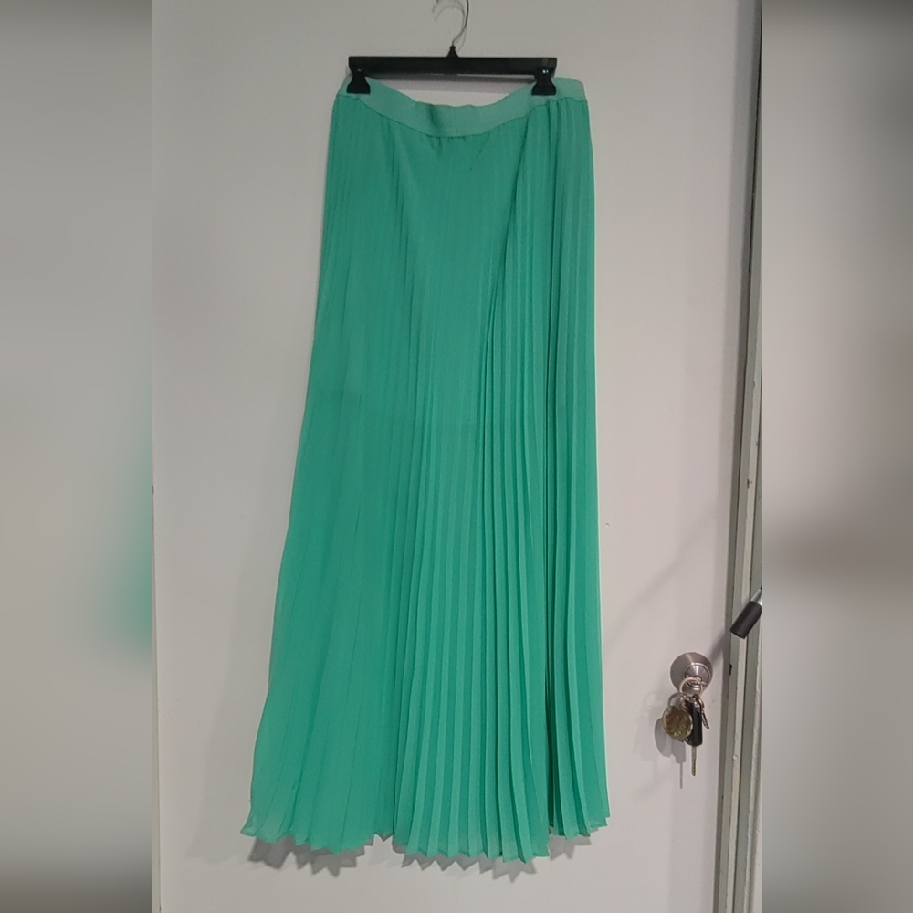Lauren Conrad long green pleated skirt